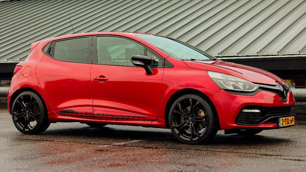 Renault Clio 1.6 RS Turbo 147KW 5-DRS AUT 2014 Rood, Euro 5, 1618 cc, Zwart, 4 cilinders