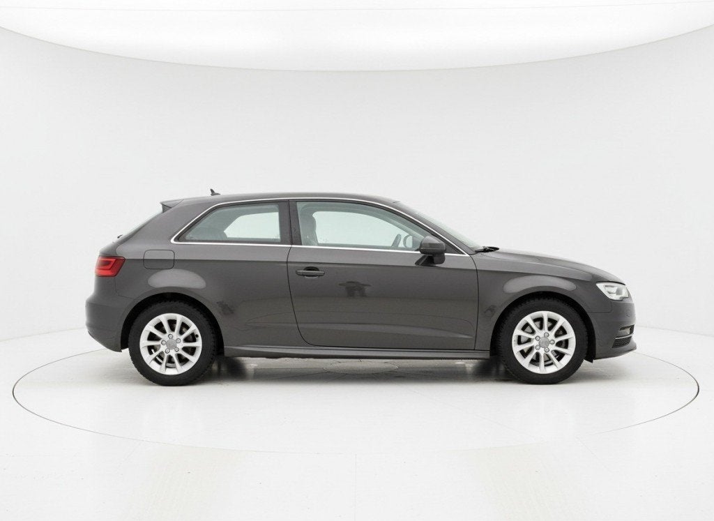 Audi A3 1.6 TDI Ultra EDITION, Navi, Cruise, Clima, Auto's, Voorwielaandrijving, Euro 5, Gebruikt, 4 cilinders