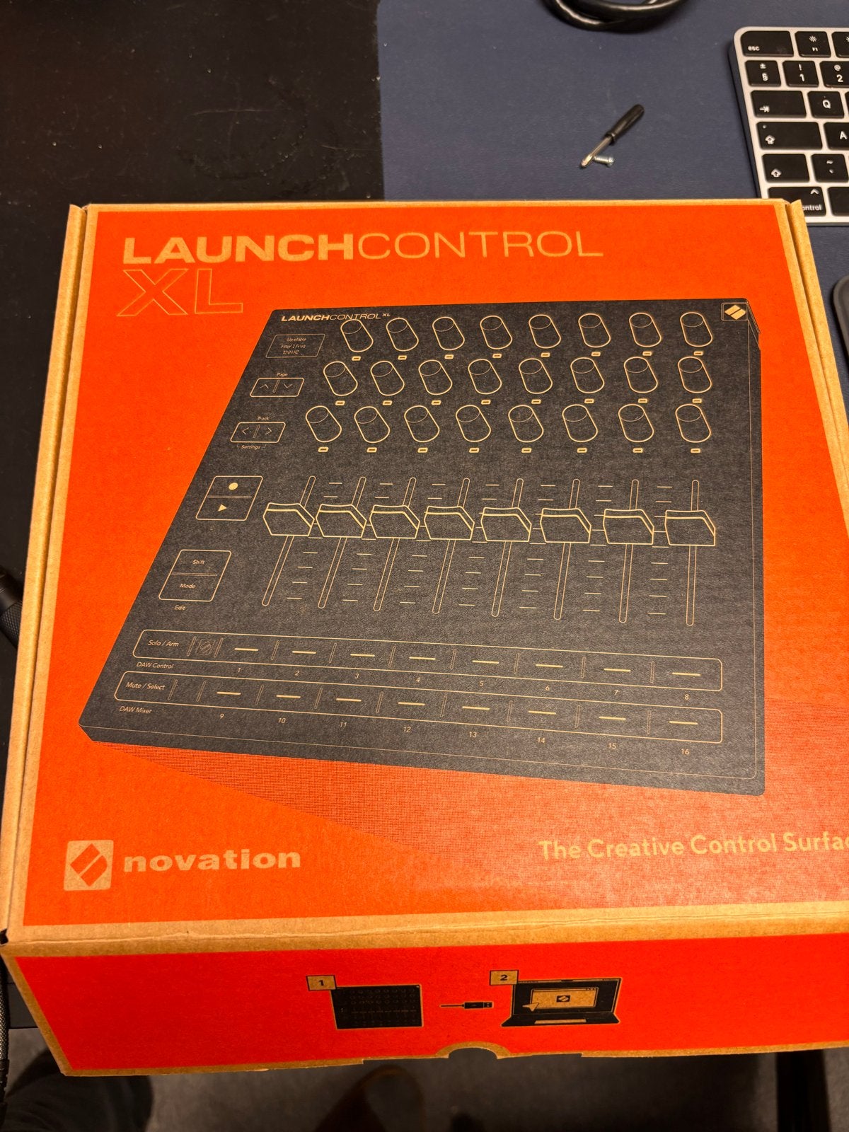 Novation Launch Control XL MIDI Controller, Muziek en Instrumenten, Mengpanelen, Zo goed als nieuw, 20 kanalen of meer, Ophalen of Verzenden