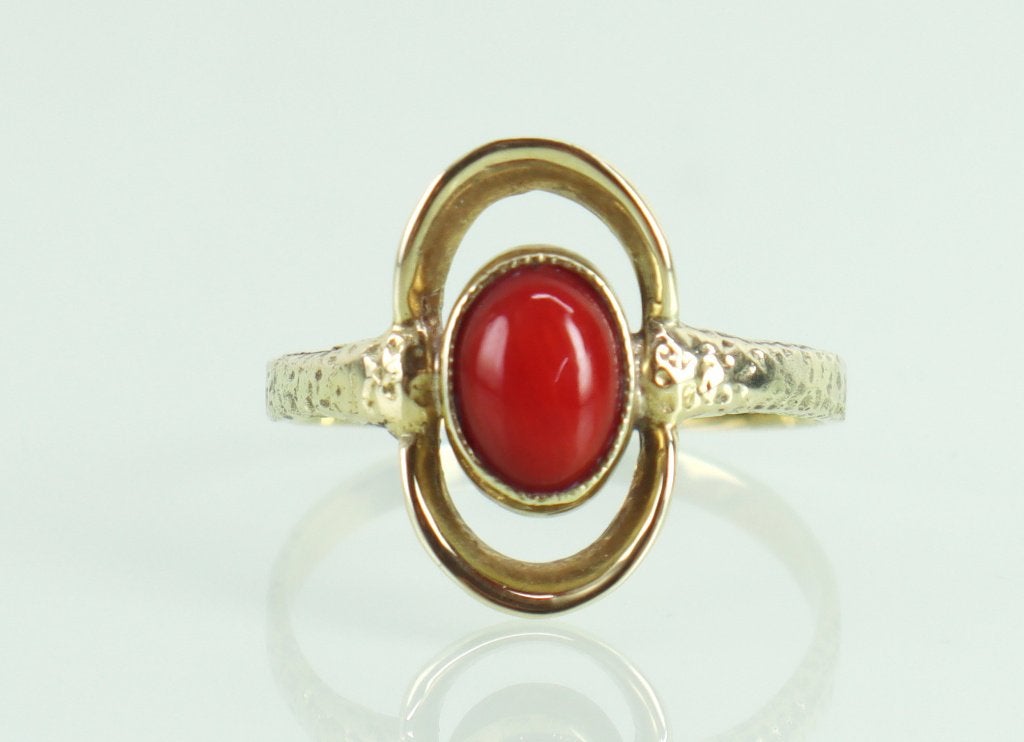 Vintage gouden ring met bloedkoraal, Ophalen of Verzenden, Goud, Ring