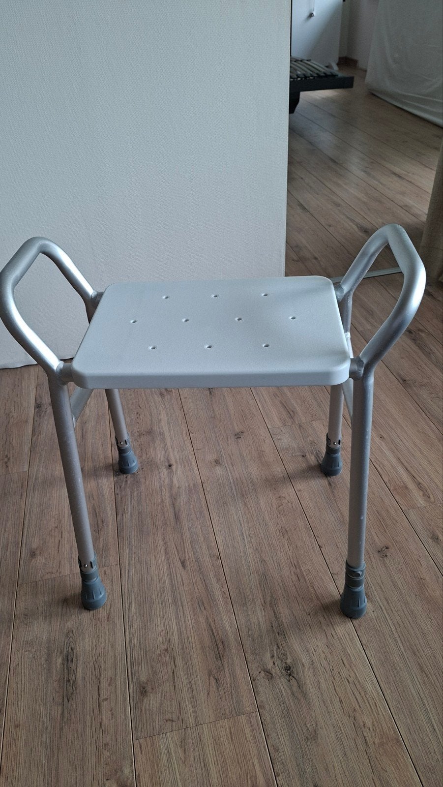 Badkamerkruk ZGAN, Ophalen