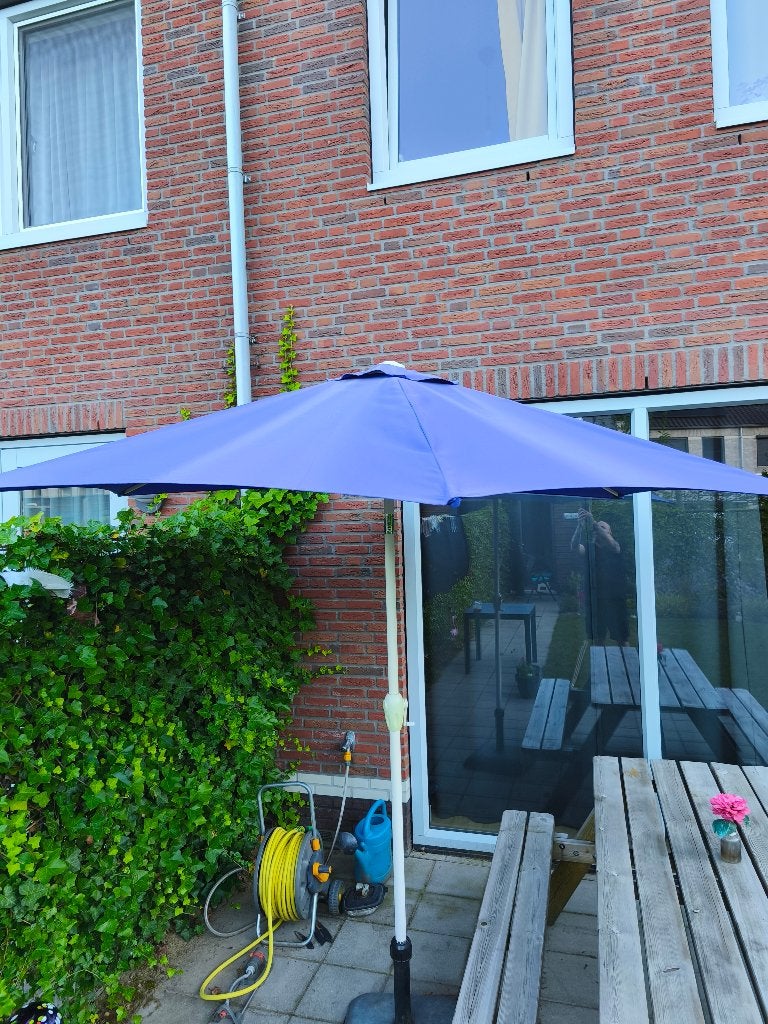 Parasol blauw, Tuin en Terras, Parasols, Ophalen, Gebruikt, Kantelbaar, Overige typen