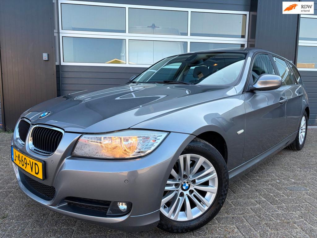 BMW 3-serie Touring Luxury|Airco|Pano|Cruise contro!l, Auto's, Euro 5, Zwart, 4 cilinders, Handgeschakeld