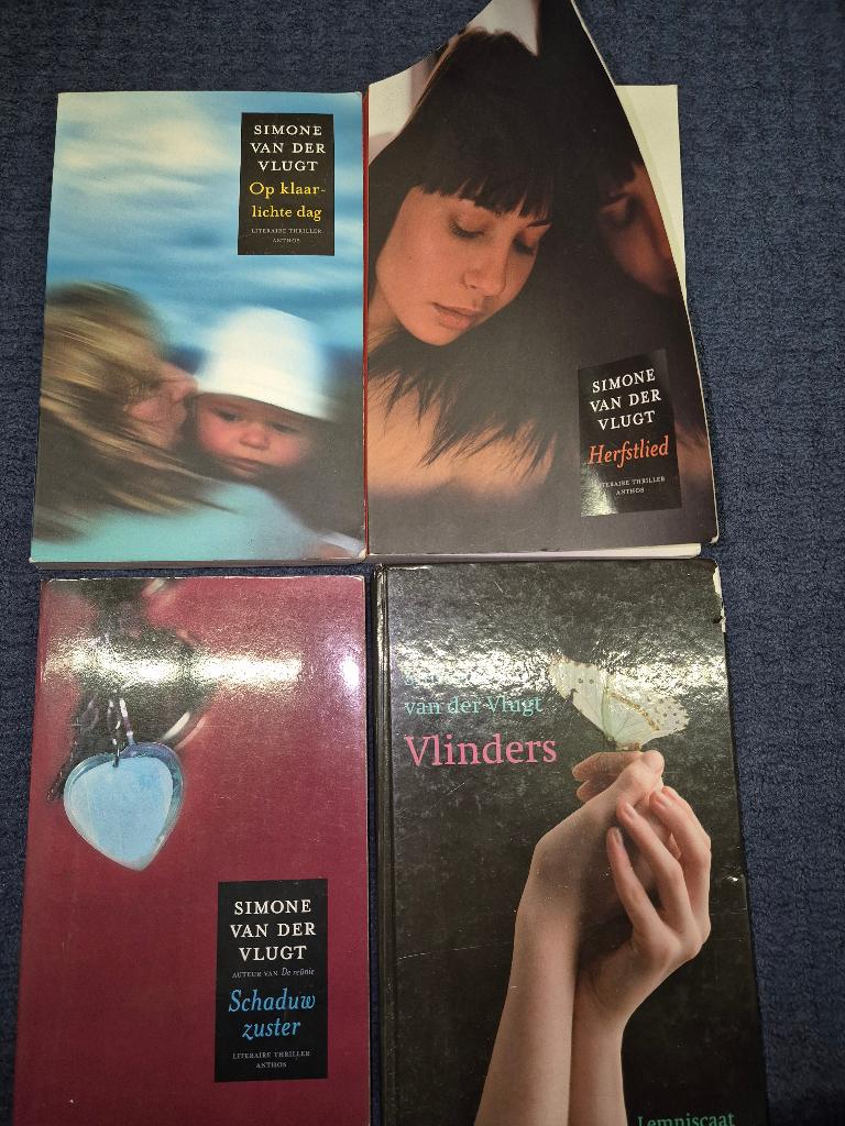 Simone van der vlucht (alleen per bundel), Boeken, Ophalen of Verzenden, Zo goed als nieuw, Simone van der Vlugt
