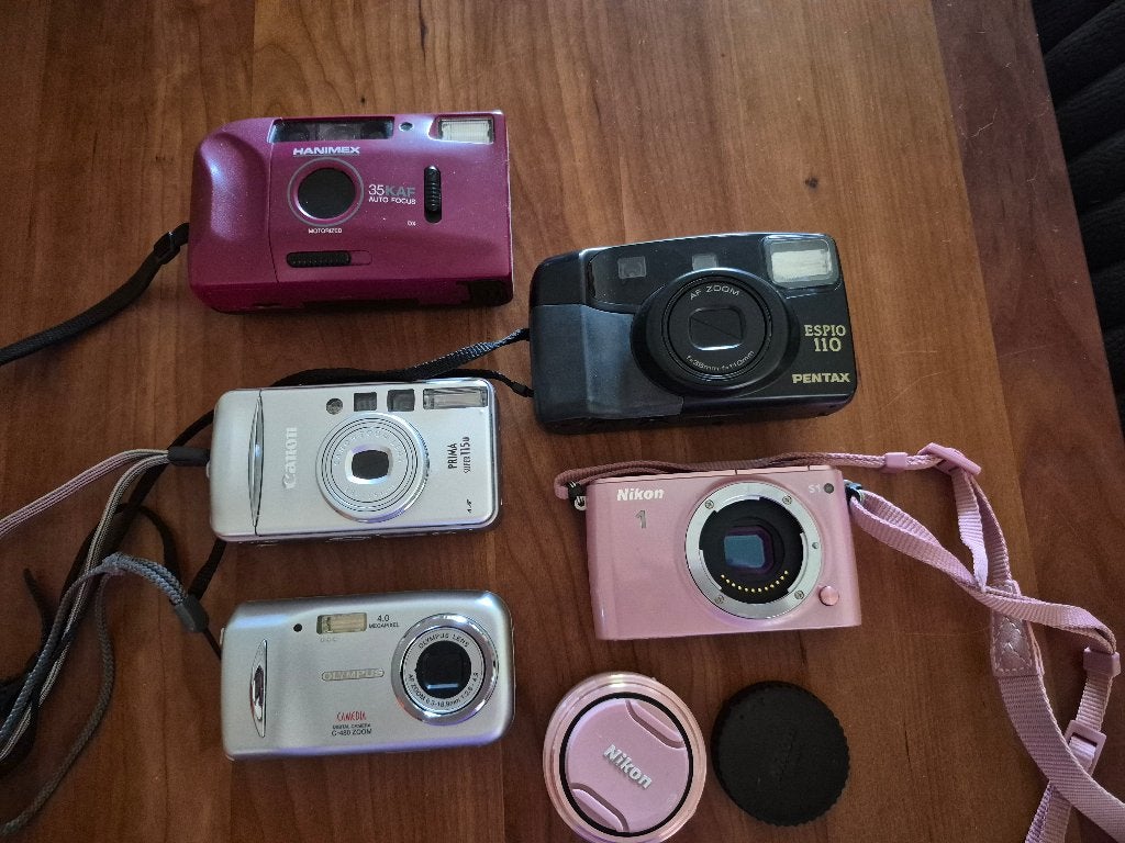 Cameraset: 3 Analoge en 2 Digitale Camera's + extra's, Ophalen of Verzenden, Gebruikt, Compact, Nikon