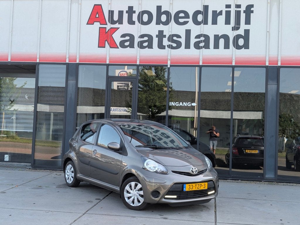 Toyota Aygo 1.0 VVT-i Aspiration - Airco - Trekhaak, Auto's, Toyota, Bedrijf, Te koop, Aygo, ABS, Airbags, Airconditioning, Bluetooth