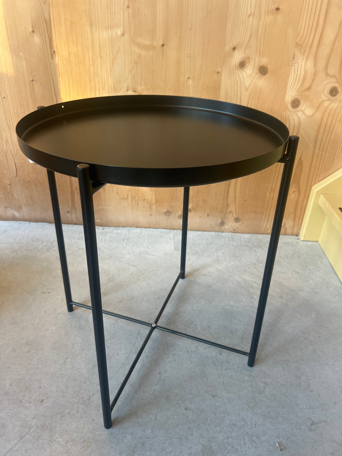 IKEA Gladom bijzettafel - Zwart, zo goed als nieuw, 45 tot 60 cm, Minder dan 55 cm, Metaal of Aluminium, Rond