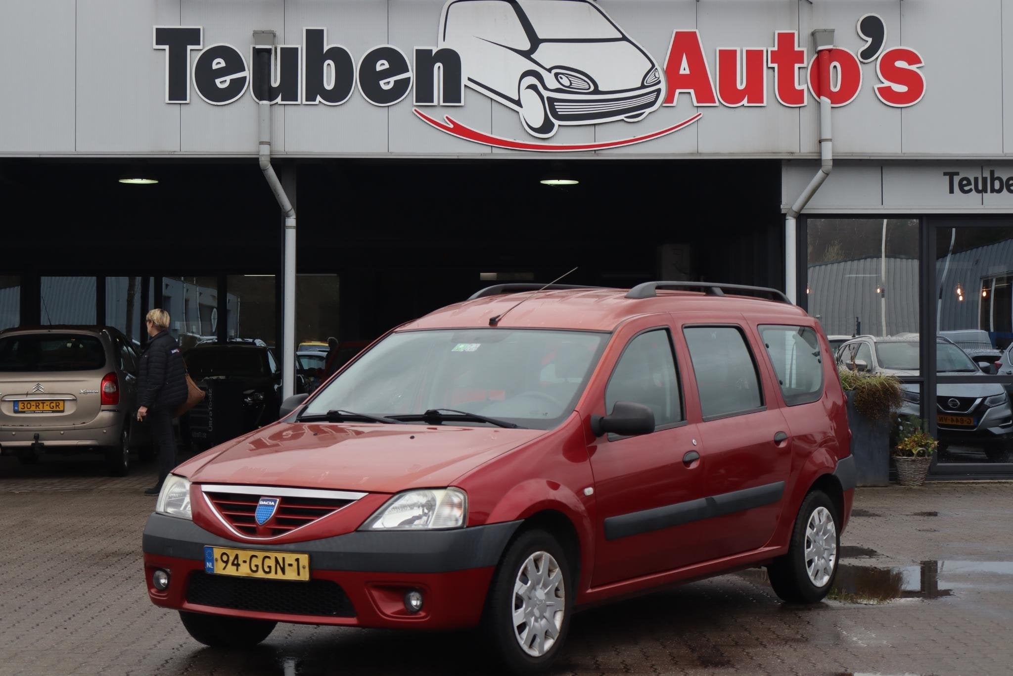Dacia Logan MCV 1.6-16V Lauréate 7p. Airco, 7 Persoons, Ele, Auto's, Stof, Gebruikt, 7 stoelen, Origineel Nederlands
