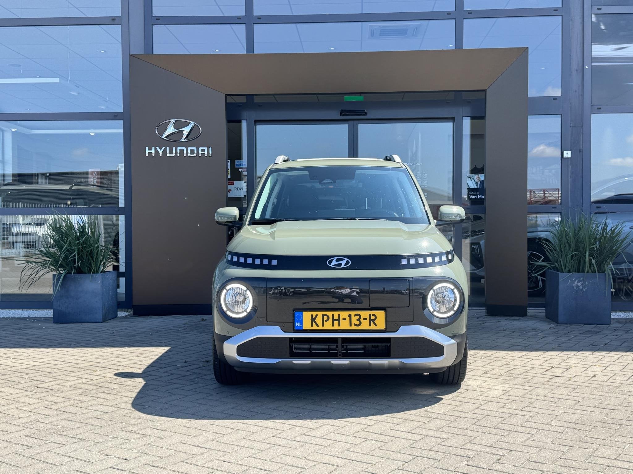 Hyundai INSTER Pulse Advanced 42 kWh | Schuif-/kanteldak | S, Auto's, 12 maanden, Stof, Zwart, Origineel Nederlands