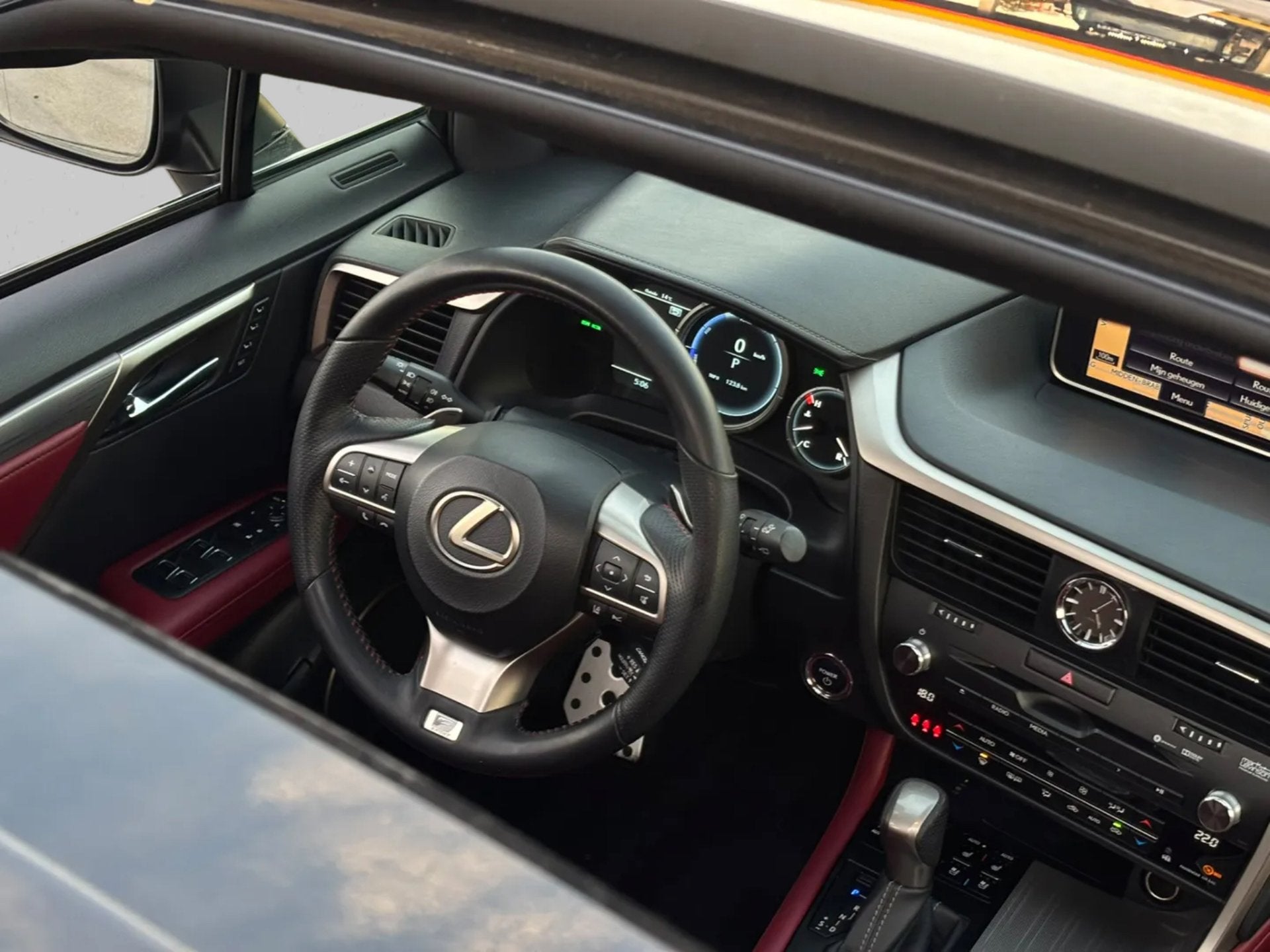 Lexus RX 450h 4WD F Sport Line (NL-auto, Goed OndH, Panorama, Auto's, Automaat, Euro 6, 2000 kg, 138 €/maand
