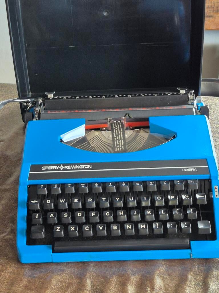 Sperry Remington Riviera typemachine Blauw, Diversen, Typemachines, Ophalen, Gebruikt