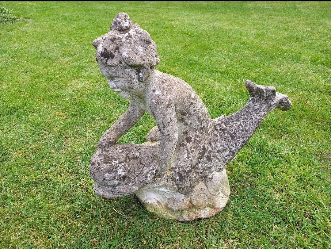 betonnen tuinbeeld fontein cupido of jongen op vis, Tuin en Terras, Ophalen of Verzenden
