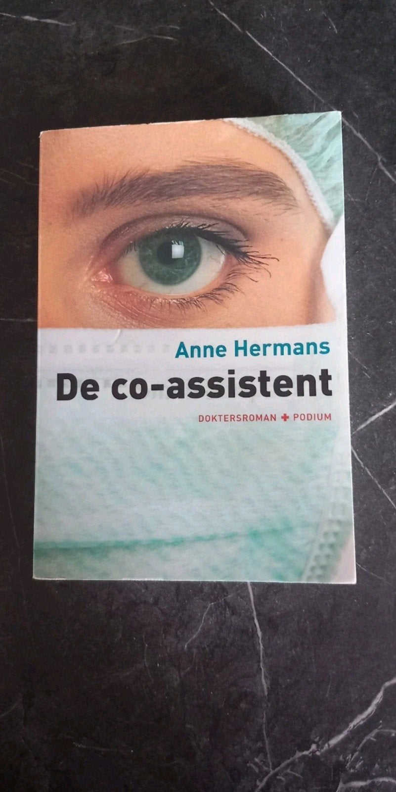 De co-assistent - Anne Hermans (Doktersroman), Boeken, Ophalen of Verzenden, Zo goed als nieuw, Anne Hermans