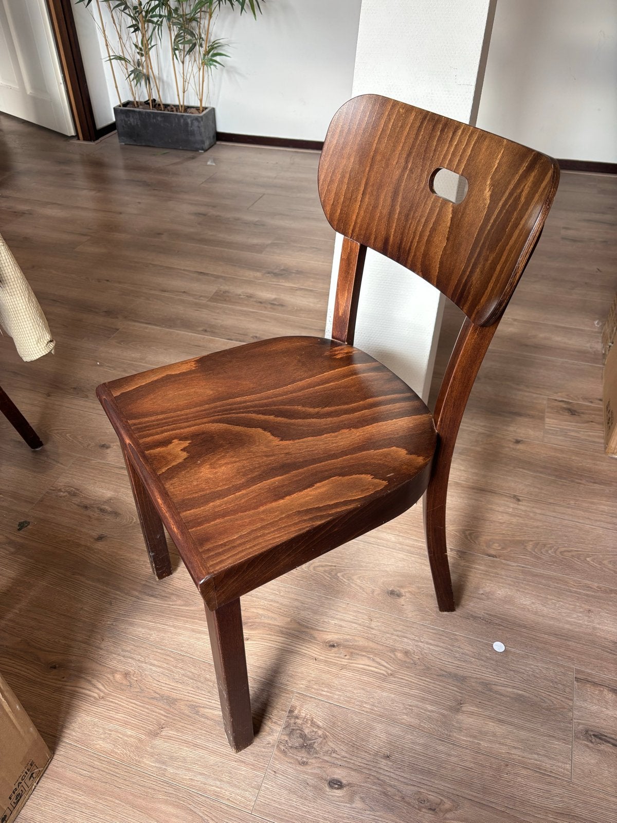 22 Houten Horeca Stoelen zonder armleuning - Gebruikt, Huis en Inrichting, Stoelen, Gebruikt, Vijf, Zes of meer stoelen, Hout