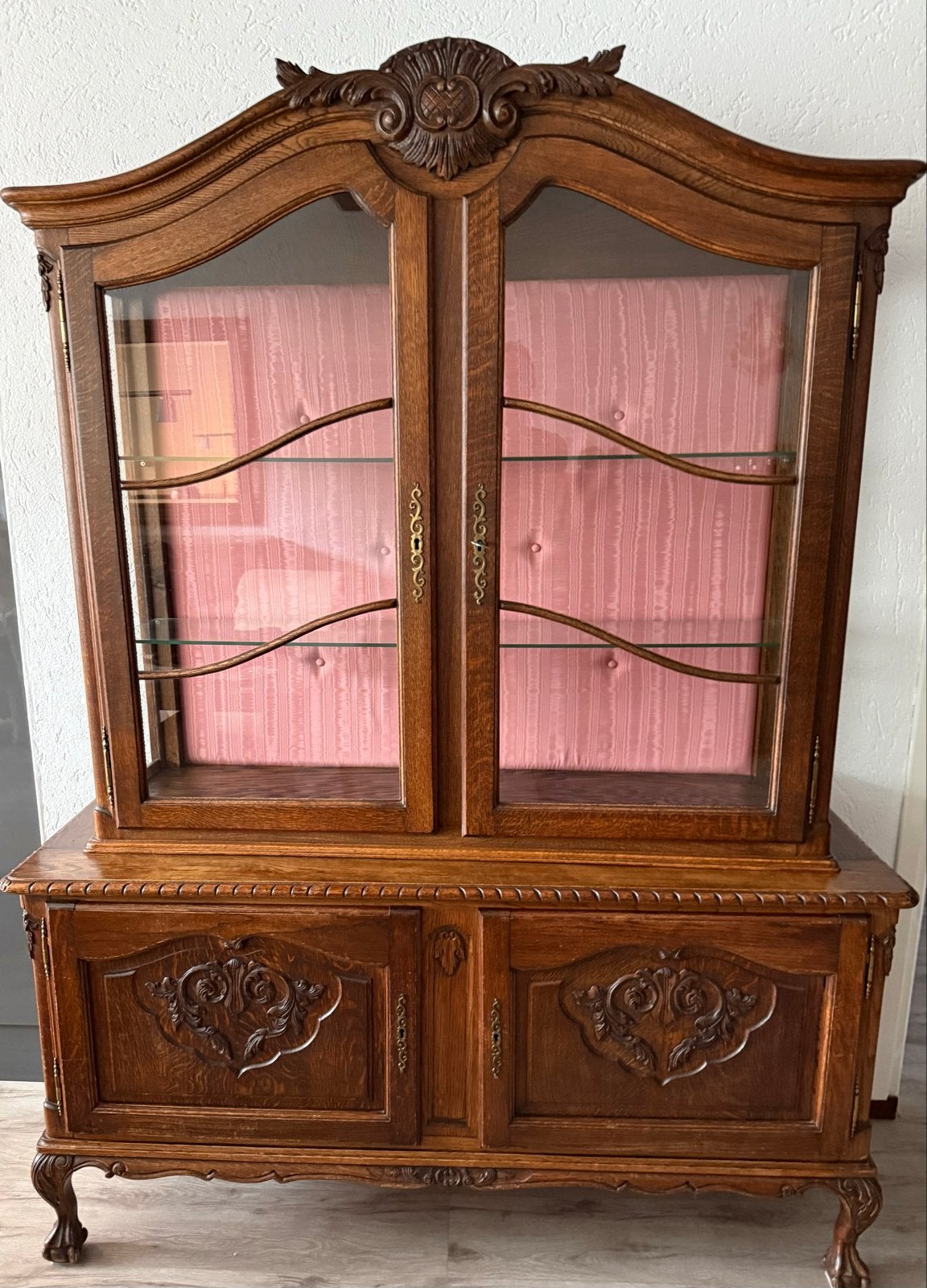 Antieke  Vitrinekast Louis XV stijl, Ophalen