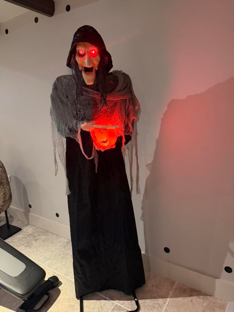Griezelige heks XL / 200cm met geluidssensor, Ophalen of Verzenden, Nieuw, Halloween of Griezel