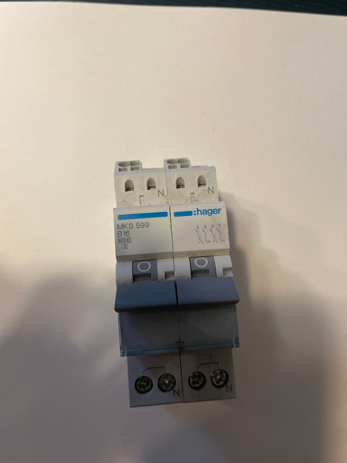 Hager MKS 599 B16 Installatieautomaat (2 stuks), Ophalen of Verzenden, Gebruikt, Hager, Installatieautomaat