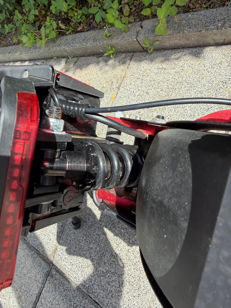 ISCOOTER IX8 Elektrische Scooter 2400W Dual Motor Off Road, Ophalen of Verzenden, Zo goed als nieuw, Elektrische step (E-scooter)