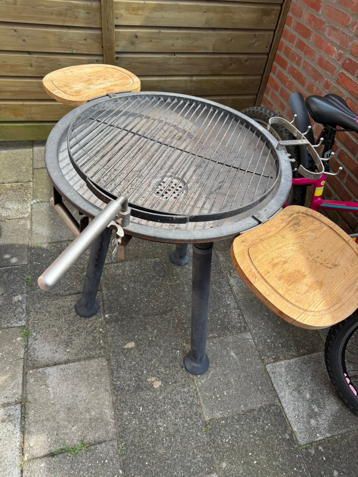 Grote BBQ., Ophalen, Gebruikt
