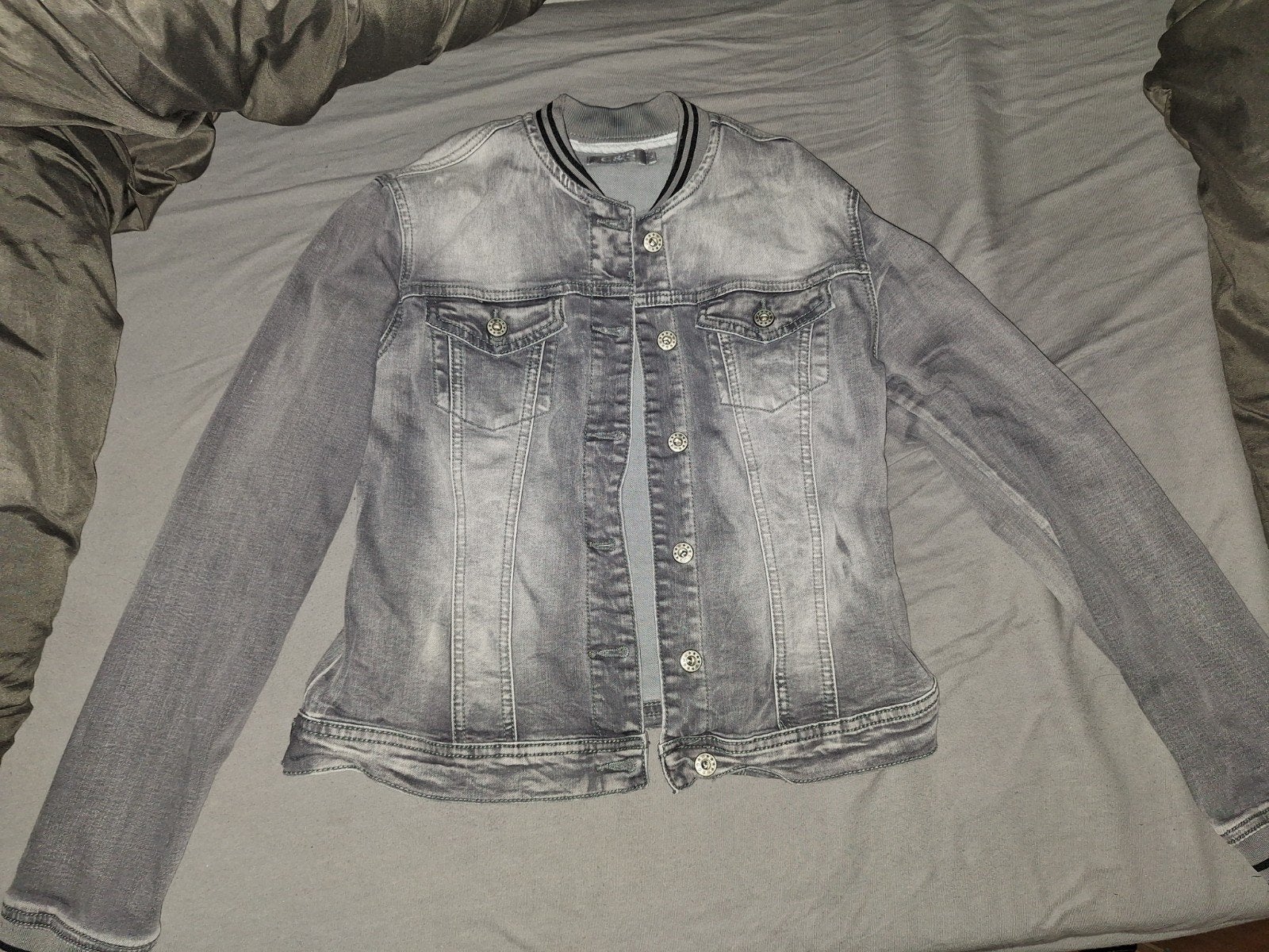 Grijs spijkerjasje van C&S, maat m, Kleding | Dames, Jassen | Zomer, Maat 38/40 (M), C&S, Verzenden, Zo goed als nieuw