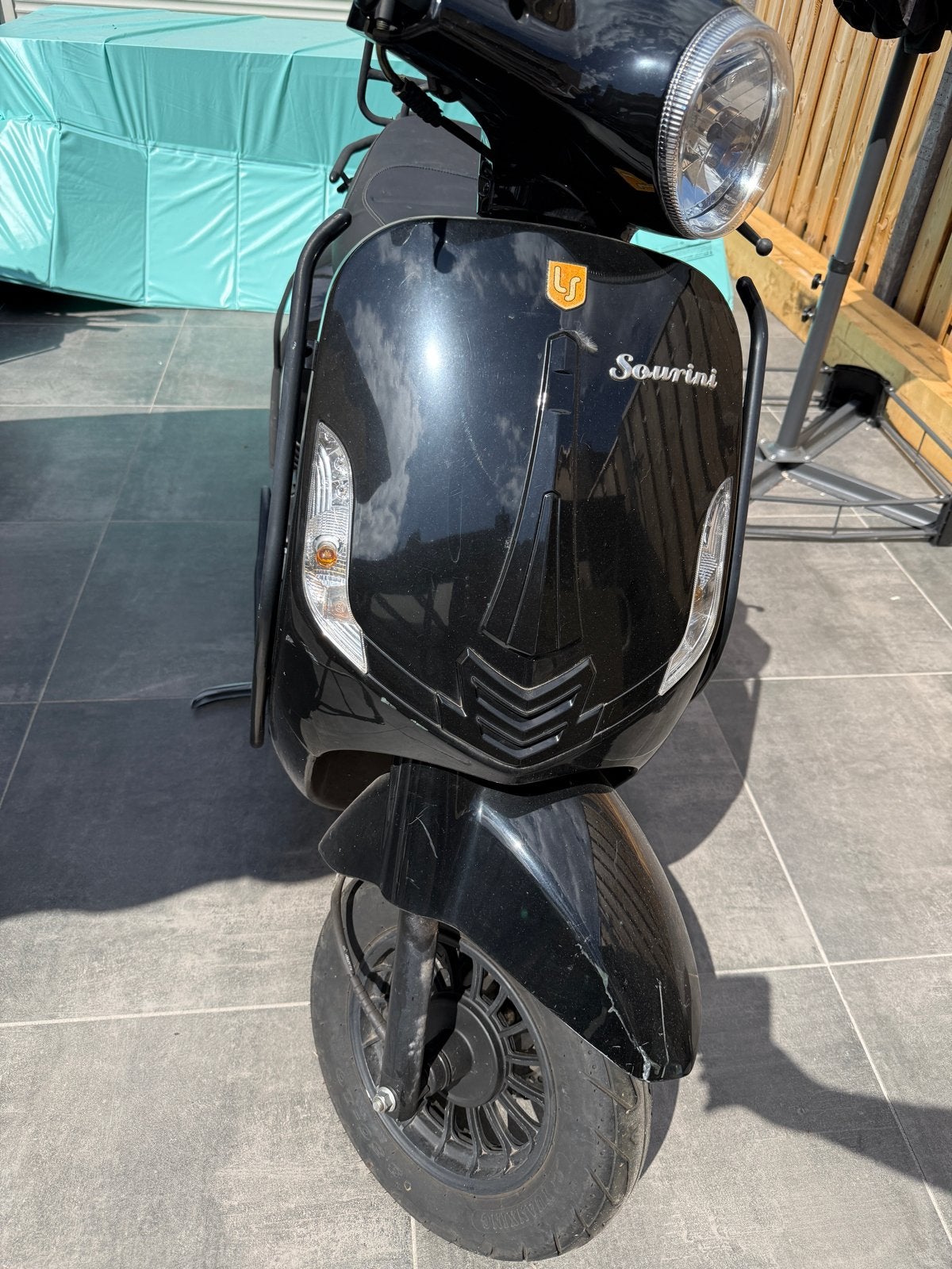 Zwarte Scooter - Start met kickstart, rijdt en toetert, Ophalen of Verzenden, Gebruikt, Benzine, Overige merken