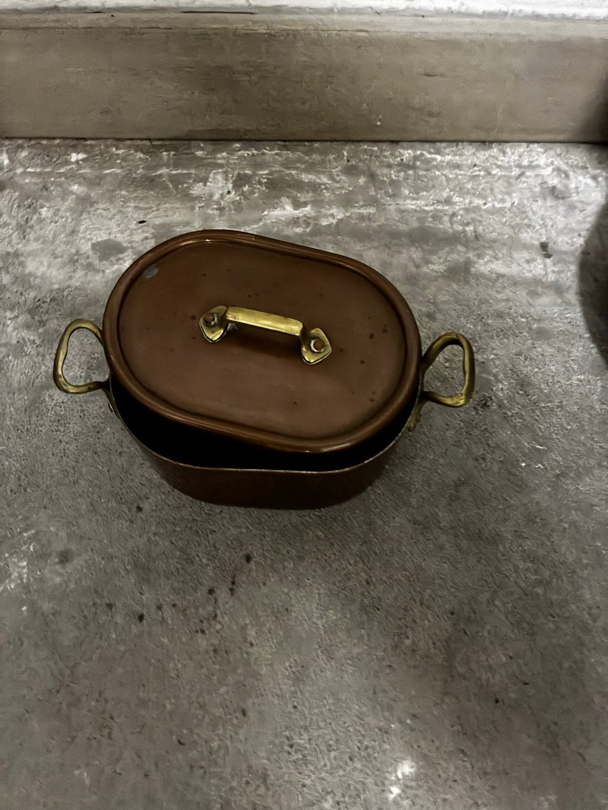 Antieke koperen pan met deksel en messing handvatten, Antiek en Kunst, Ophalen of Verzenden, Koper