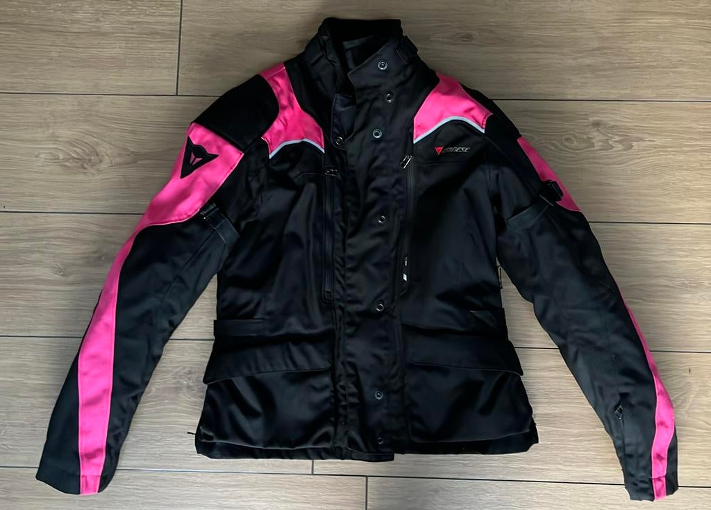 TE KOOP: Dainese dames motorjas en -broek, Motoren, Kleding | Motorkleding, Ophalen, Tweedehands, Dames, Combipak