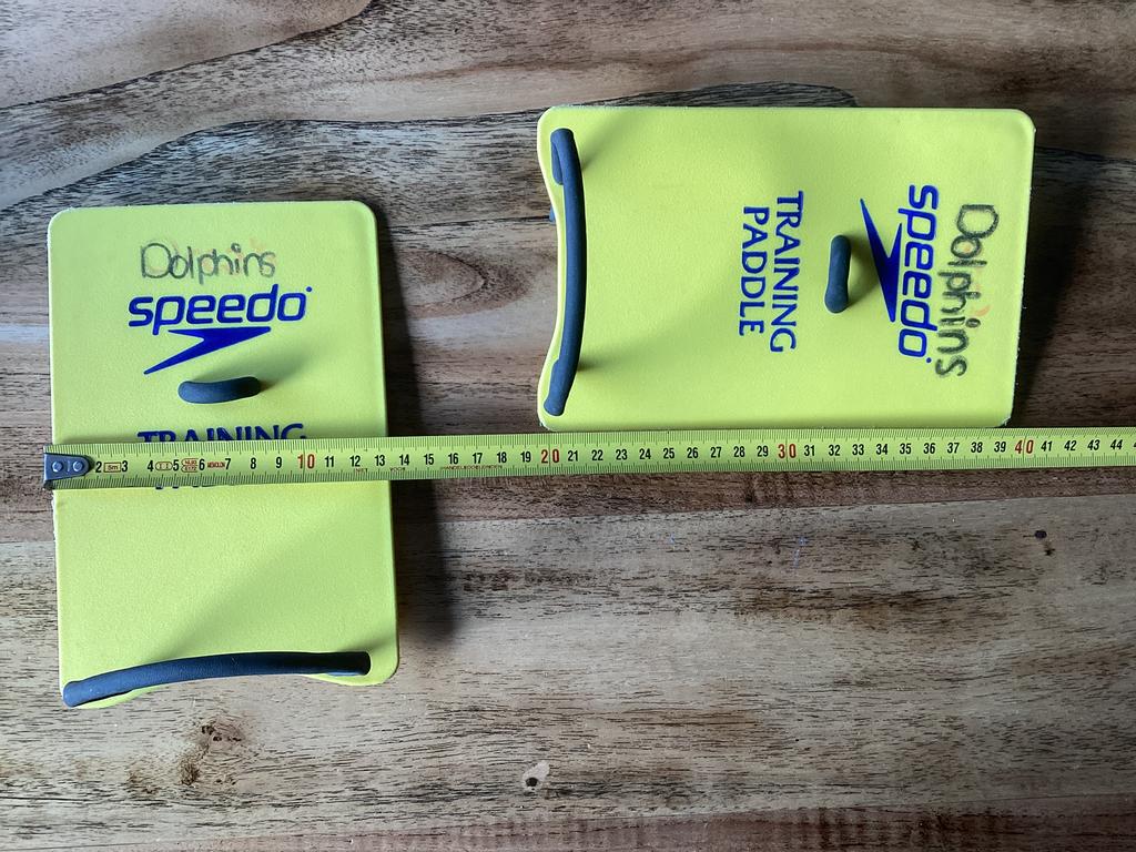 Speedo hand paddles voor zwemtraining , 2 maten, Ophalen of Verzenden, Gebruikt