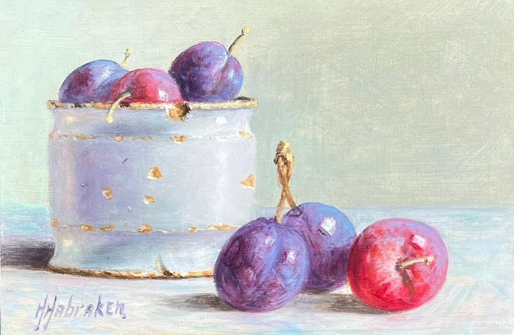 Schilderij pruimen in een schaal en op tafel. Hans habraken., Ophalen of Verzenden