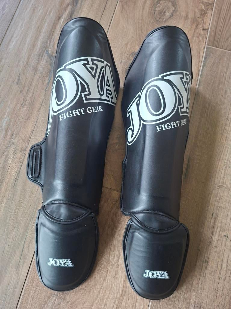Joya scheenbeschermers kickboks zo goed als nieuw, Ophalen of Verzenden, Zo goed als nieuw, Overige, Vechtsportbescherming
