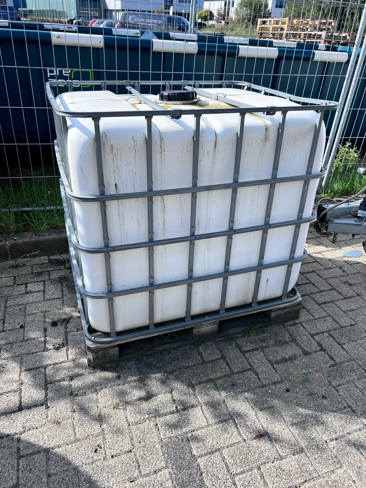 IBC container 1000 liter, Ophalen
