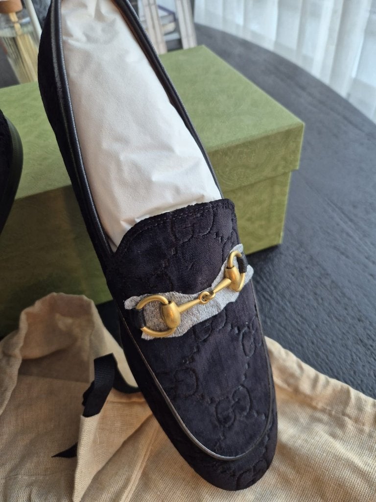Gucci jordaan loafers zwart velvet, Kleding | Heren, Zwart, Nieuw, Gucci, Loafers