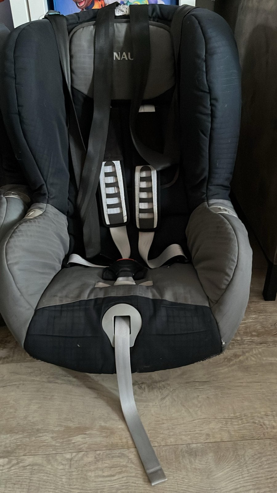 Autostoel Renault , zwart/grijs, 9-36 kg, 9 t/m 36 kg, Ophalen, Overige merken, Gebruikt
