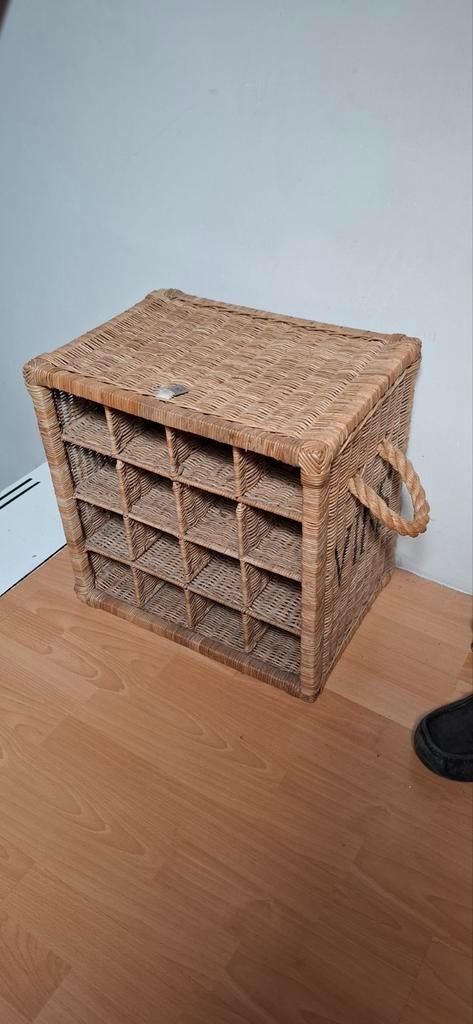Riviera Maison Rattan Wijnrek - VINS, Ophalen, Overige materialen, Gebruikt, 15 tot 25 flessen