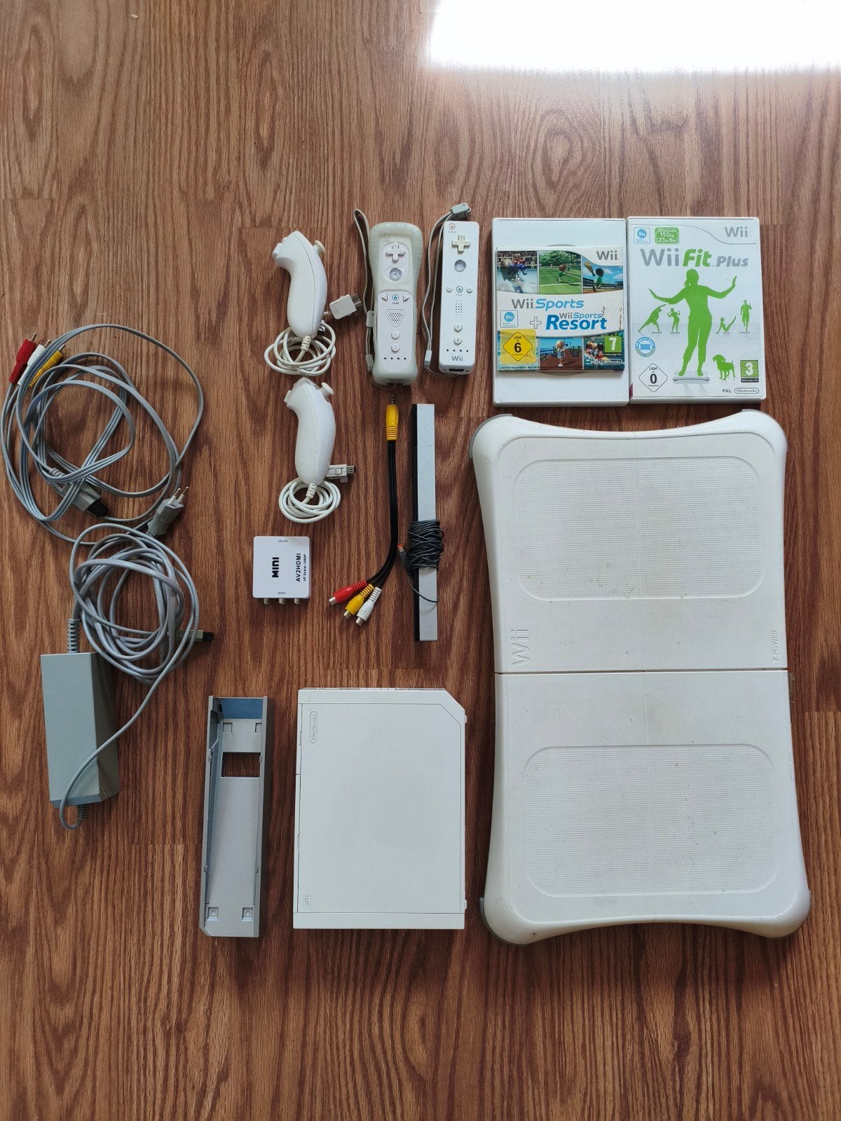 Nintendo Wii, Spelcomputers en Games, Ophalen of Verzenden, Gebruikt, Met 2 controllers, Met games