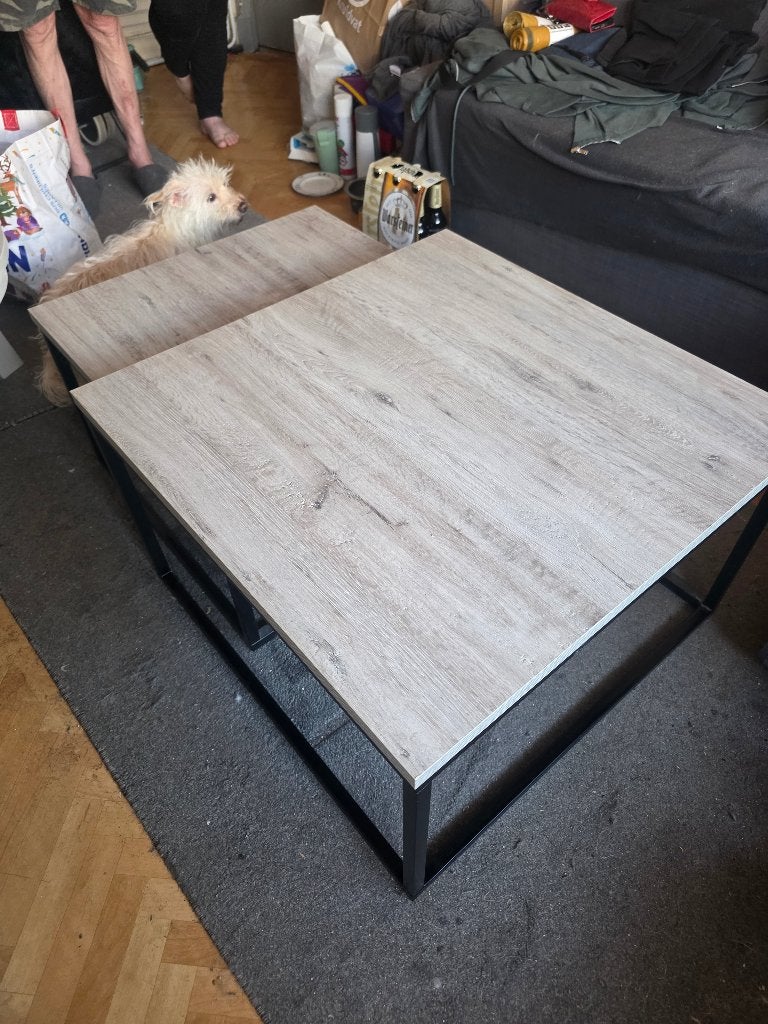 Tekoop: Mooie set bijzettafel. Mag weg voor €15,-, Metaal of Aluminium, Vierkant, 55 tot 75 cm, Zo goed als nieuw