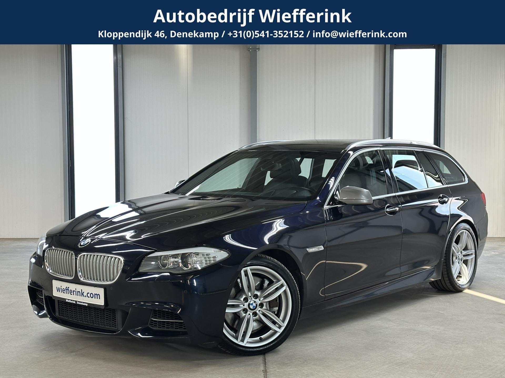 BMW 5 Serie Touring M550xd 381pk | Pano | Head-up | Trekhaak, Automaat, 12 maanden, Gebruikt, 2993 cc