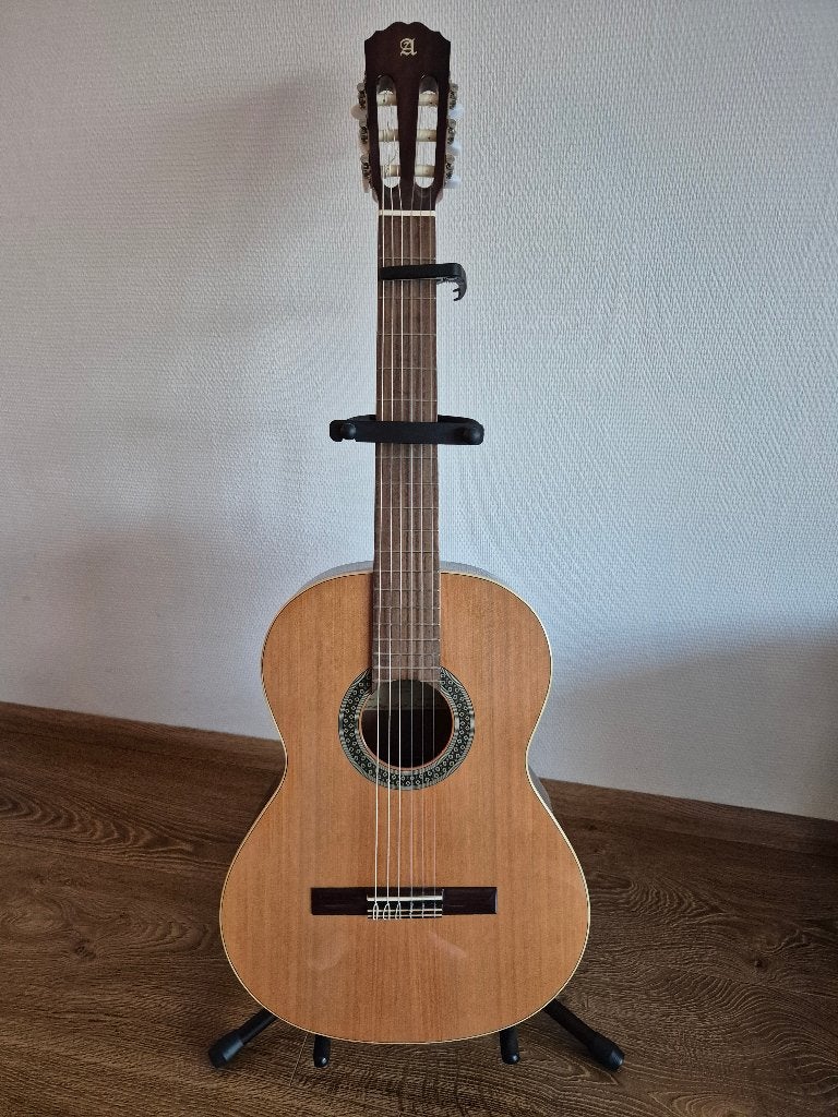 Alhambra 1C klassieke gitaar in nieuwstaat, Muziek en Instrumenten, Ophalen, Zo goed als nieuw, Klassieke of Spaanse gitaar