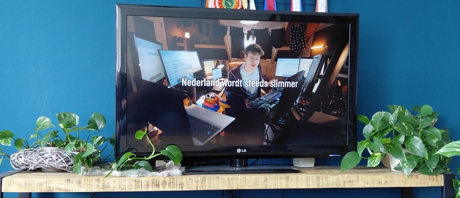 Gebruikte LG TV met kleine streep, werkt perfect, Ophalen