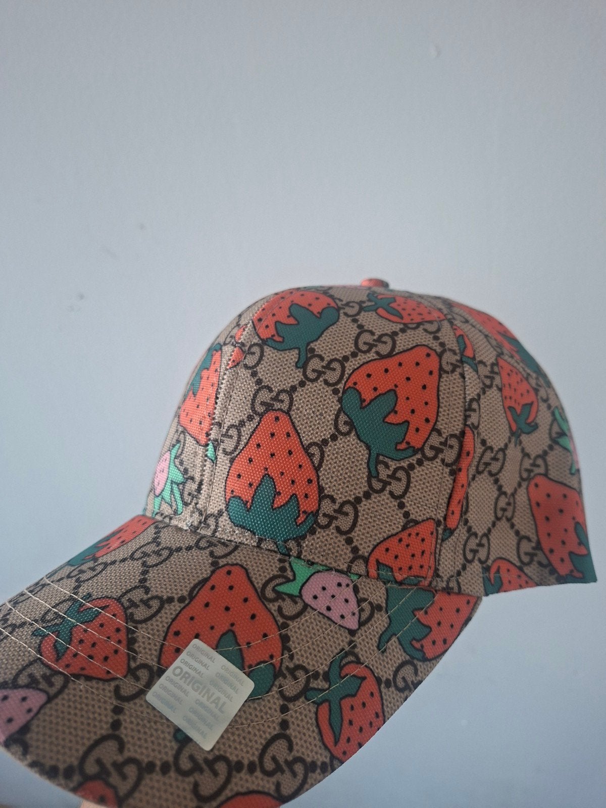 Gucci pet met aardbeien, Ophalen, Nieuw
