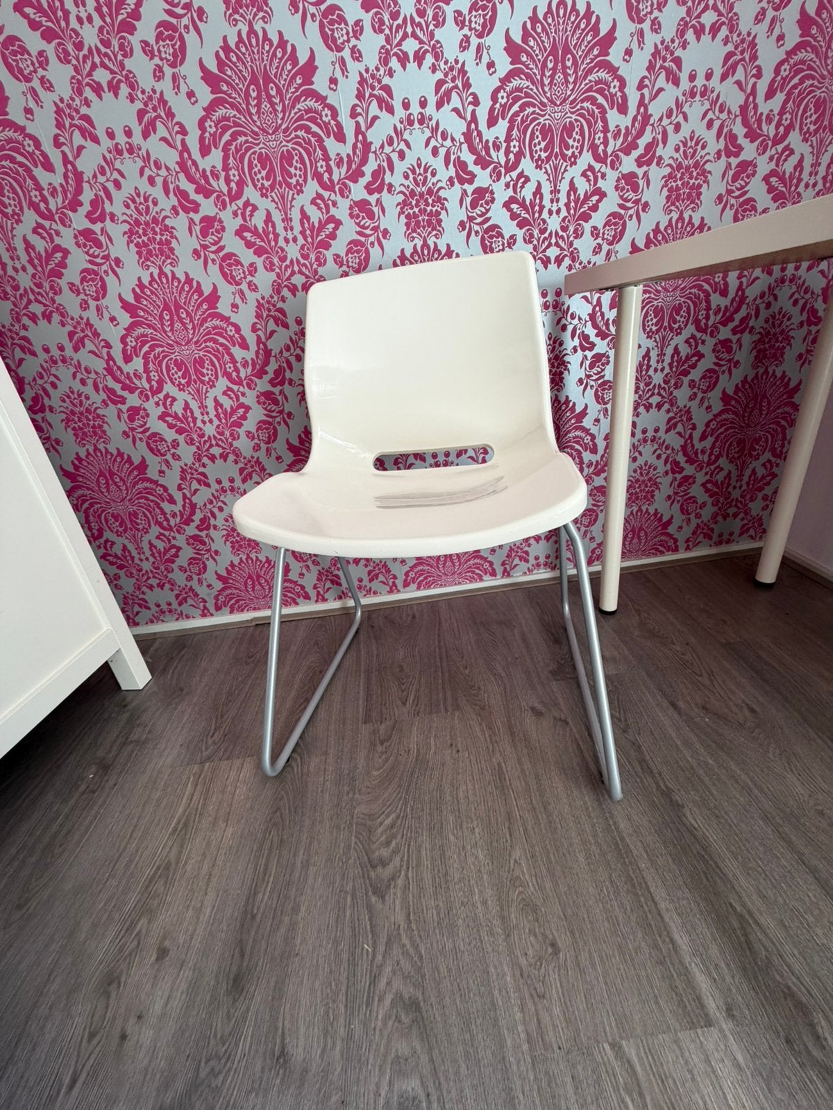 Witte ikea stoel, Ophalen, Zo goed als nieuw, Wit, Eén