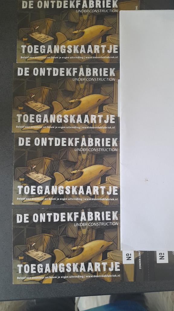 4 tickets voor de Ontdekfabriek., Drie personen of meer