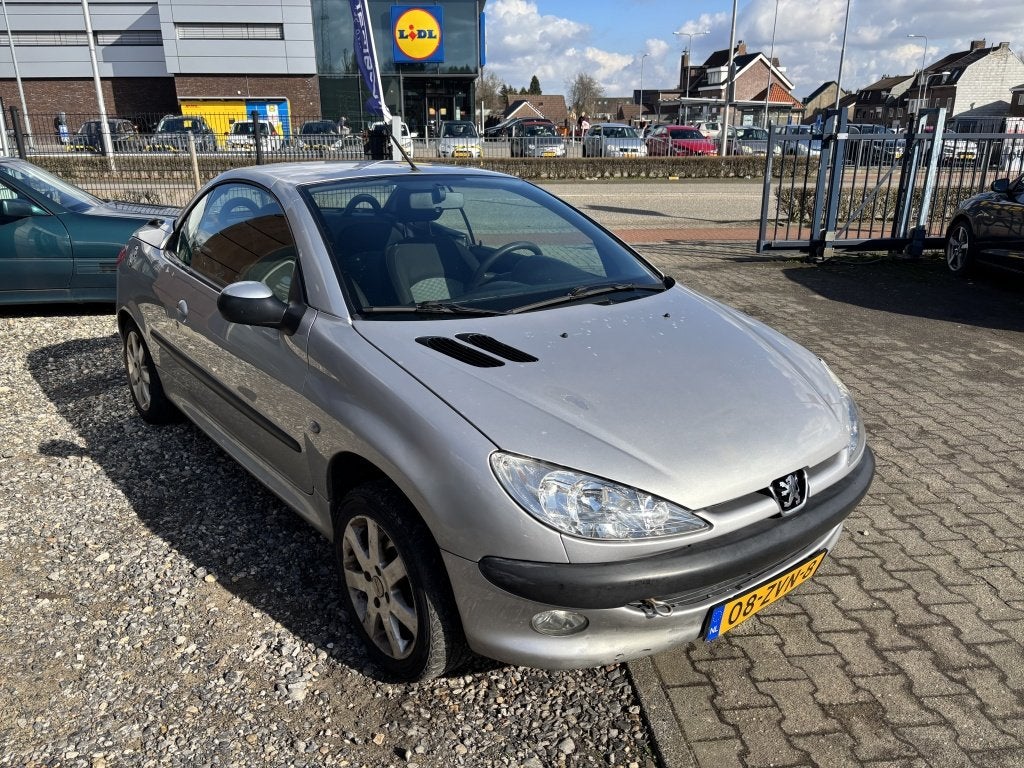 Peugeot 206 CC 1.6-16V (bj 2001), foto 2