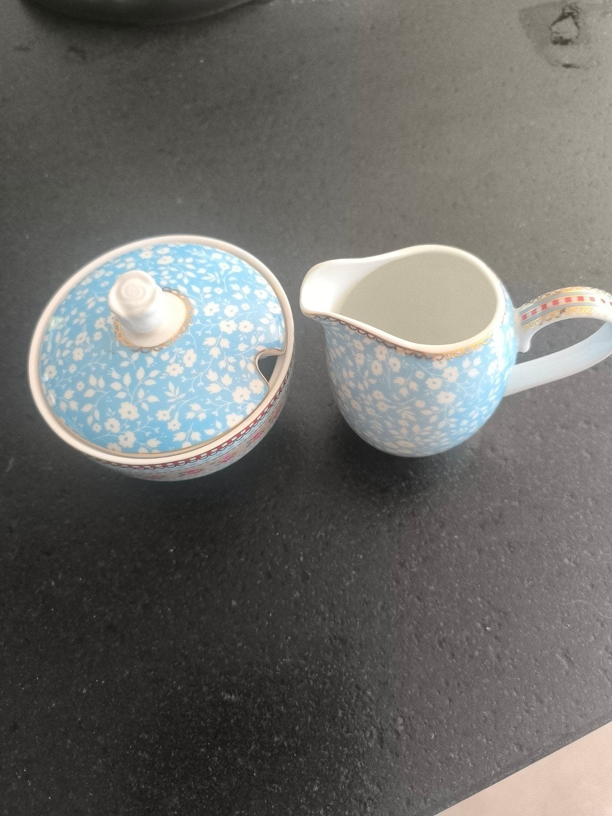 Pip Studio suikerpot en melkkan, blauw bloemenpatroon, Huis en Inrichting, Keuken | Servies, Ophalen of Verzenden, Zo goed als nieuw