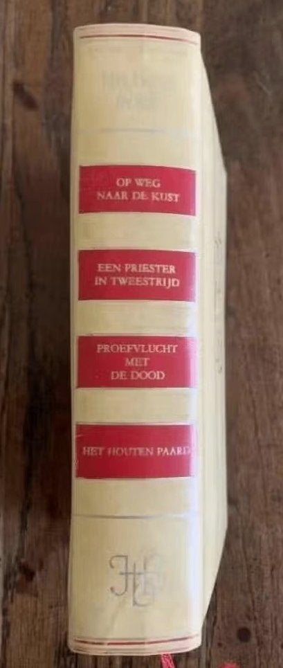 Reader's Digest; priester tweestrijd, proefvlucht dood, paar, Ophalen of Verzenden, Zo goed als nieuw