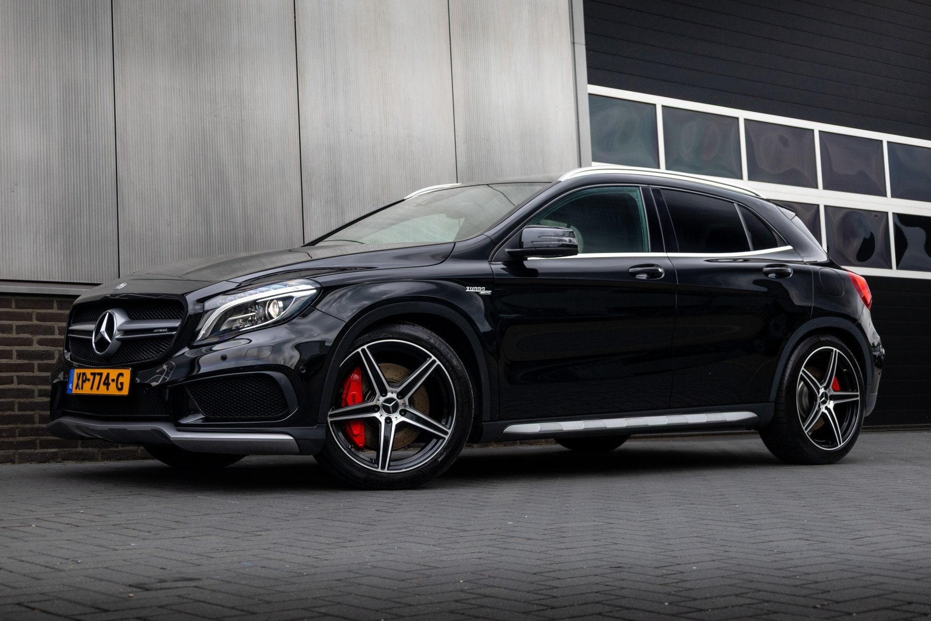 Mercedes-Benz GLA 45 AMG 361 pk 4MATIC AMG-Sportpakket / Xen, Gebruikt, 4 cilinders, Zwart, Automatische klimaatregeling