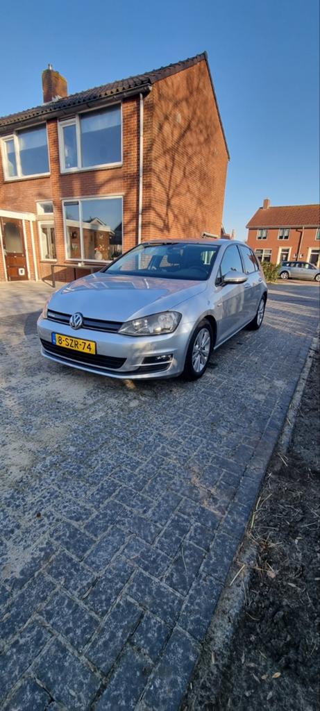Volkswagen Golf 1.6 TDI 81KW 5D Blue Motion 2014 Grijs, Auto's, Volkswagen, Voorwielaandrijving, Stof, 4 cilinders, Origineel Nederlands