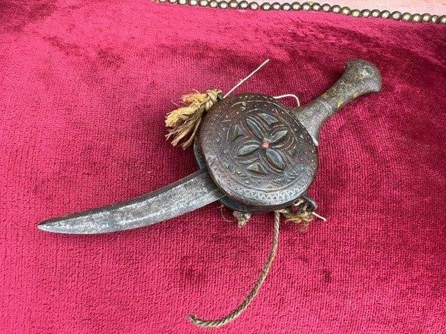 oude Oriëntaalse arm dolk met houder, Ophalen of Verzenden, Overige soorten, Overige gebieden, Mes of Dolk