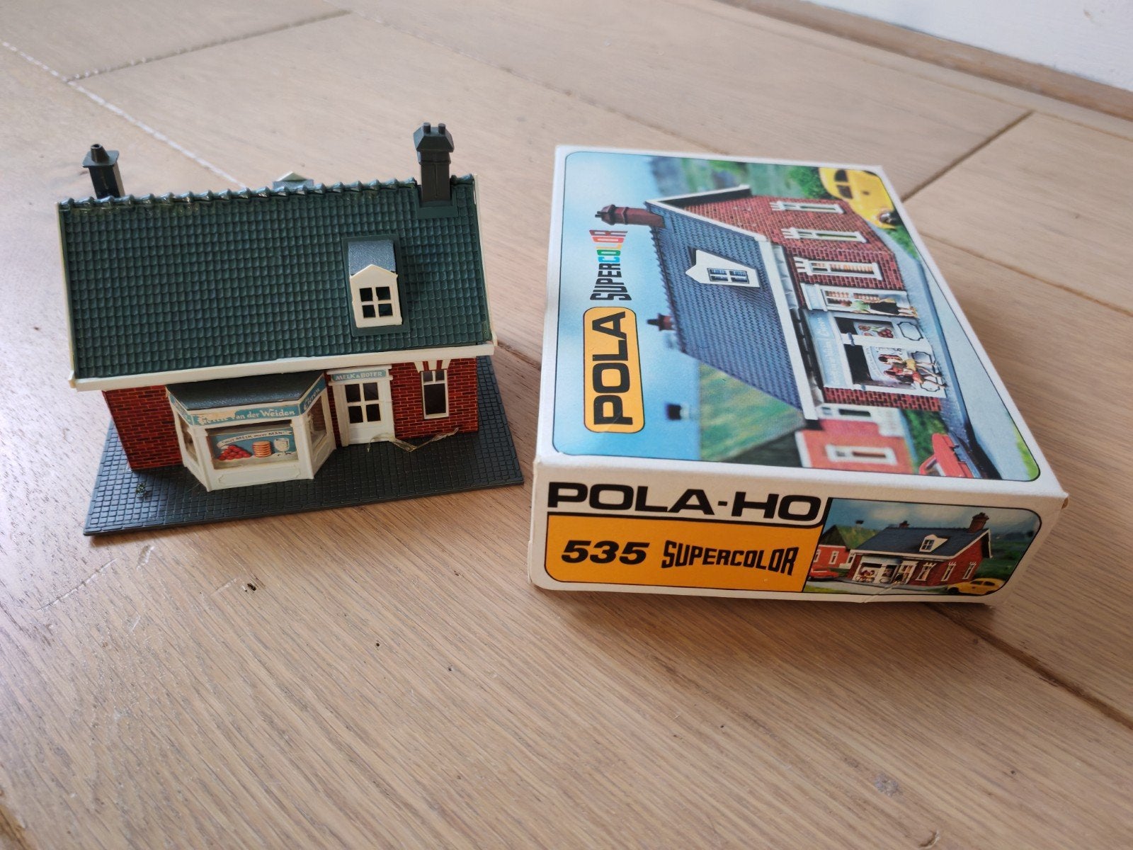 Pola HO 535 Supercolor Modelbouw Huisje, Ophalen of Verzenden