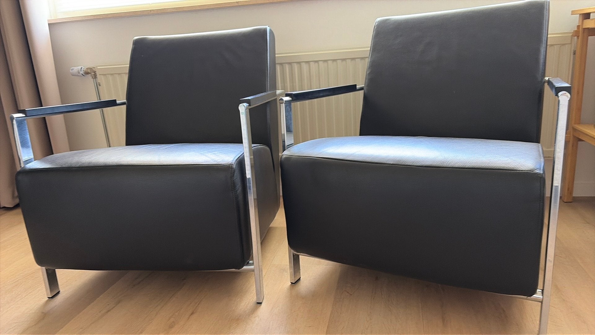 Harvink Alowa stoelen zwart leer, Ophalen, Gebruikt, Twee, Zwart